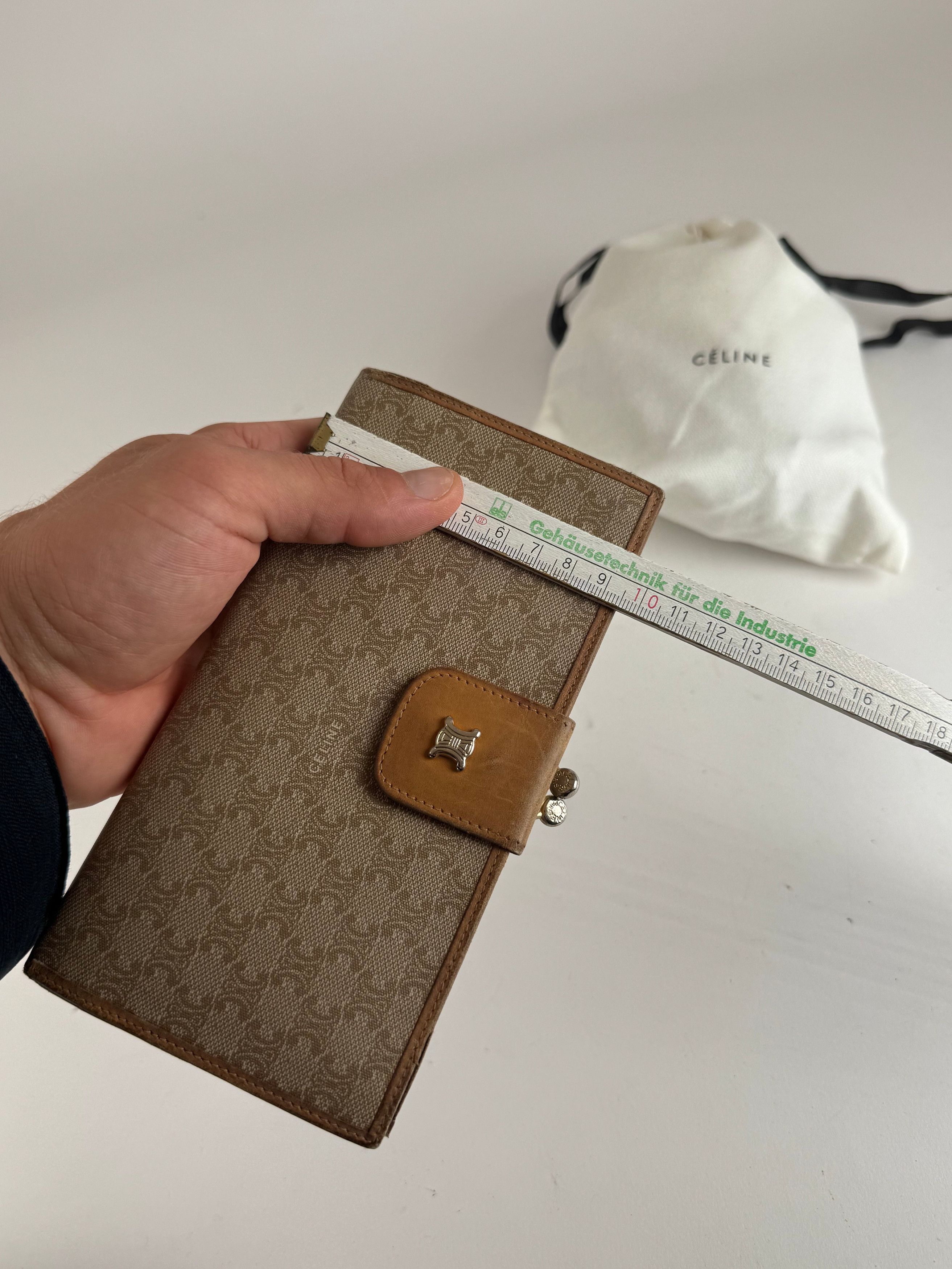 Celine Vintage Paris Triomphe Leather Wallet beige Size ONE SIZE - 14 Thumbnail
