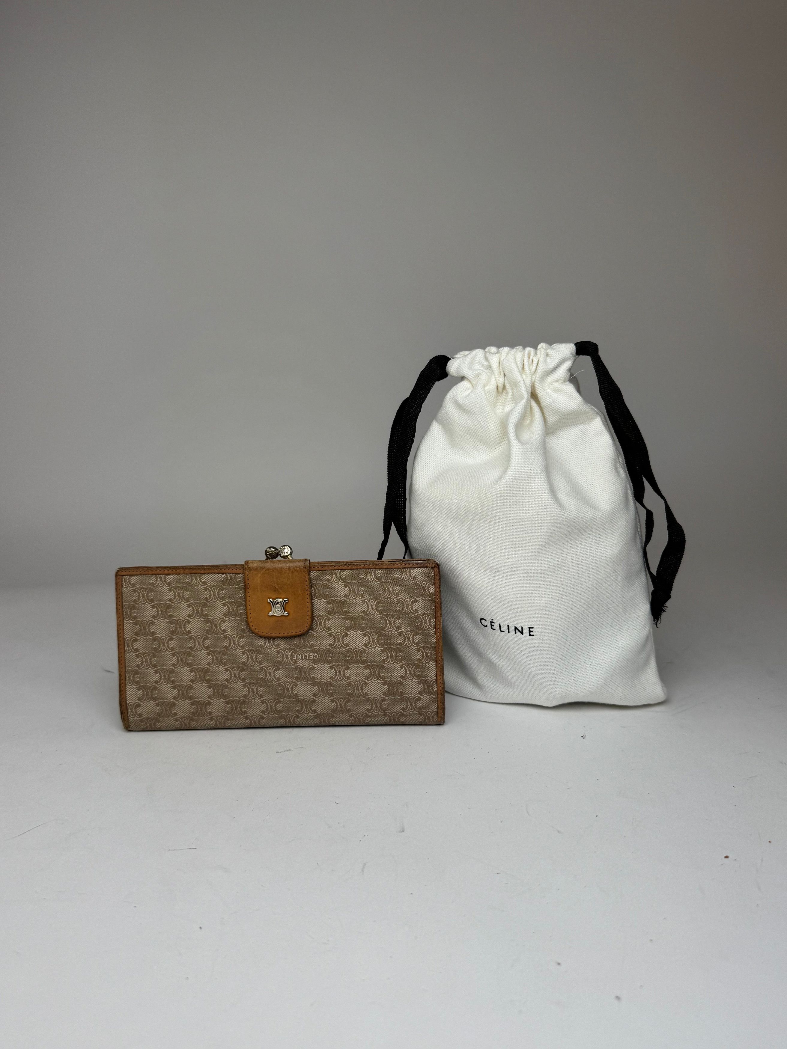 Celine Vintage Paris Triomphe Leather Wallet beige Size ONE SIZE - 3 Thumbnail