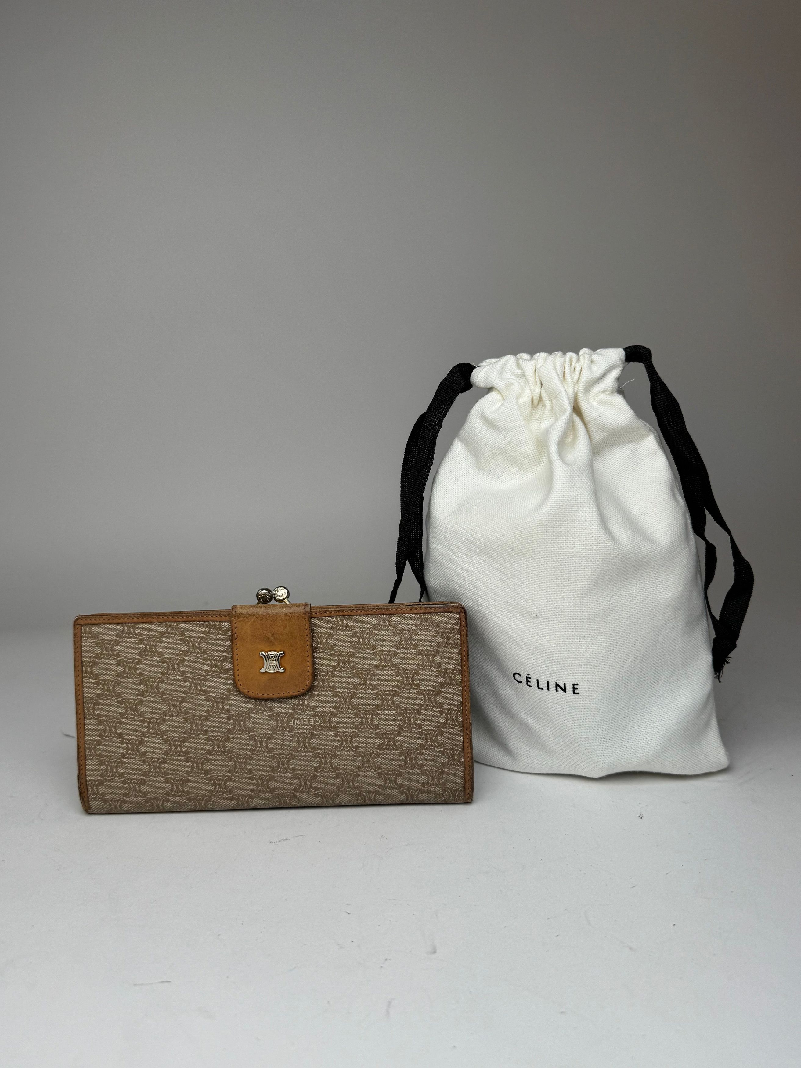 Celine Vintage Paris Triomphe Leather Wallet beige Size ONE SIZE - 10 Thumbnail