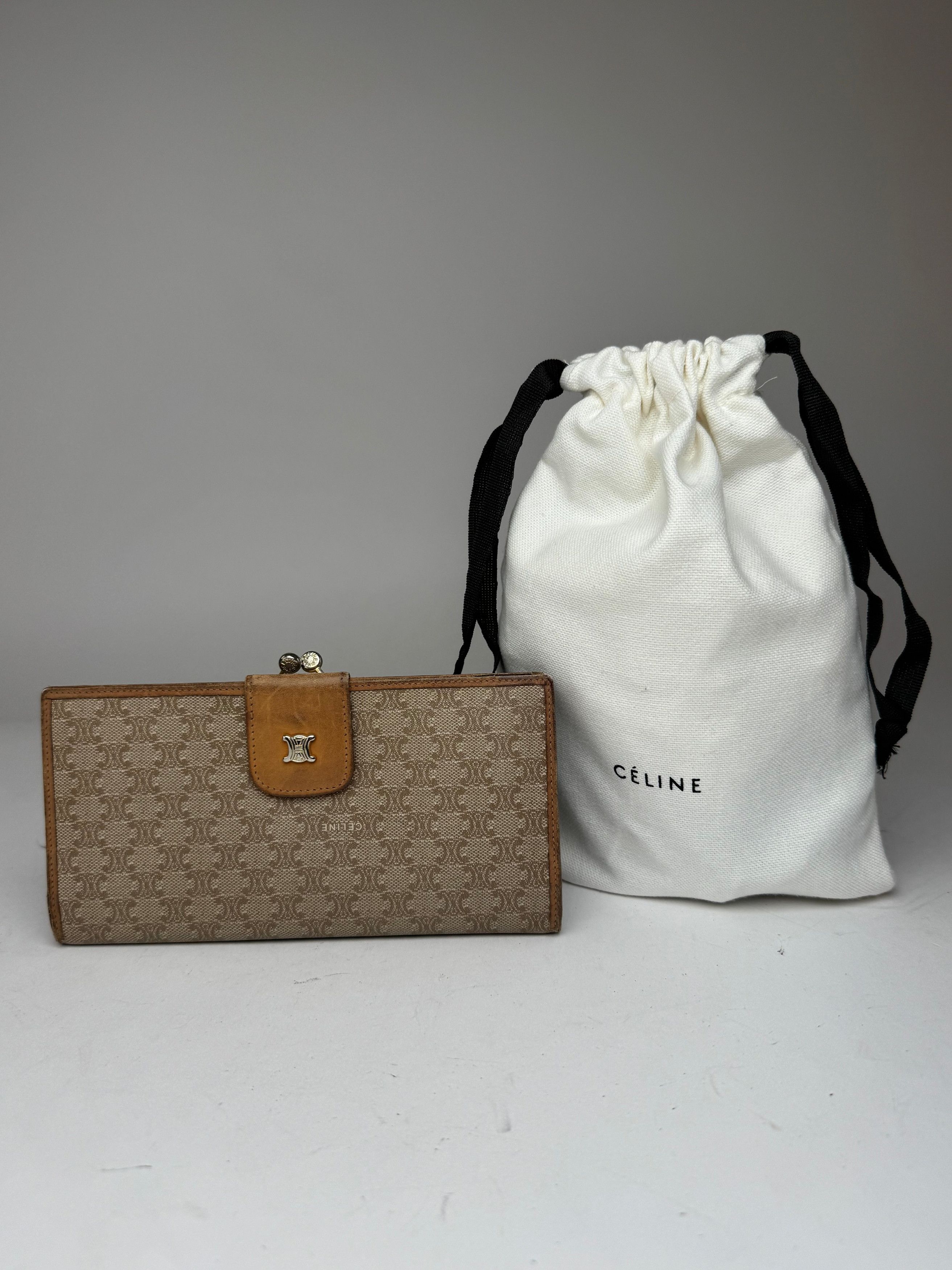 Celine Vintage Paris Triomphe Leather Wallet beige Size ONE SIZE - 6 Thumbnail