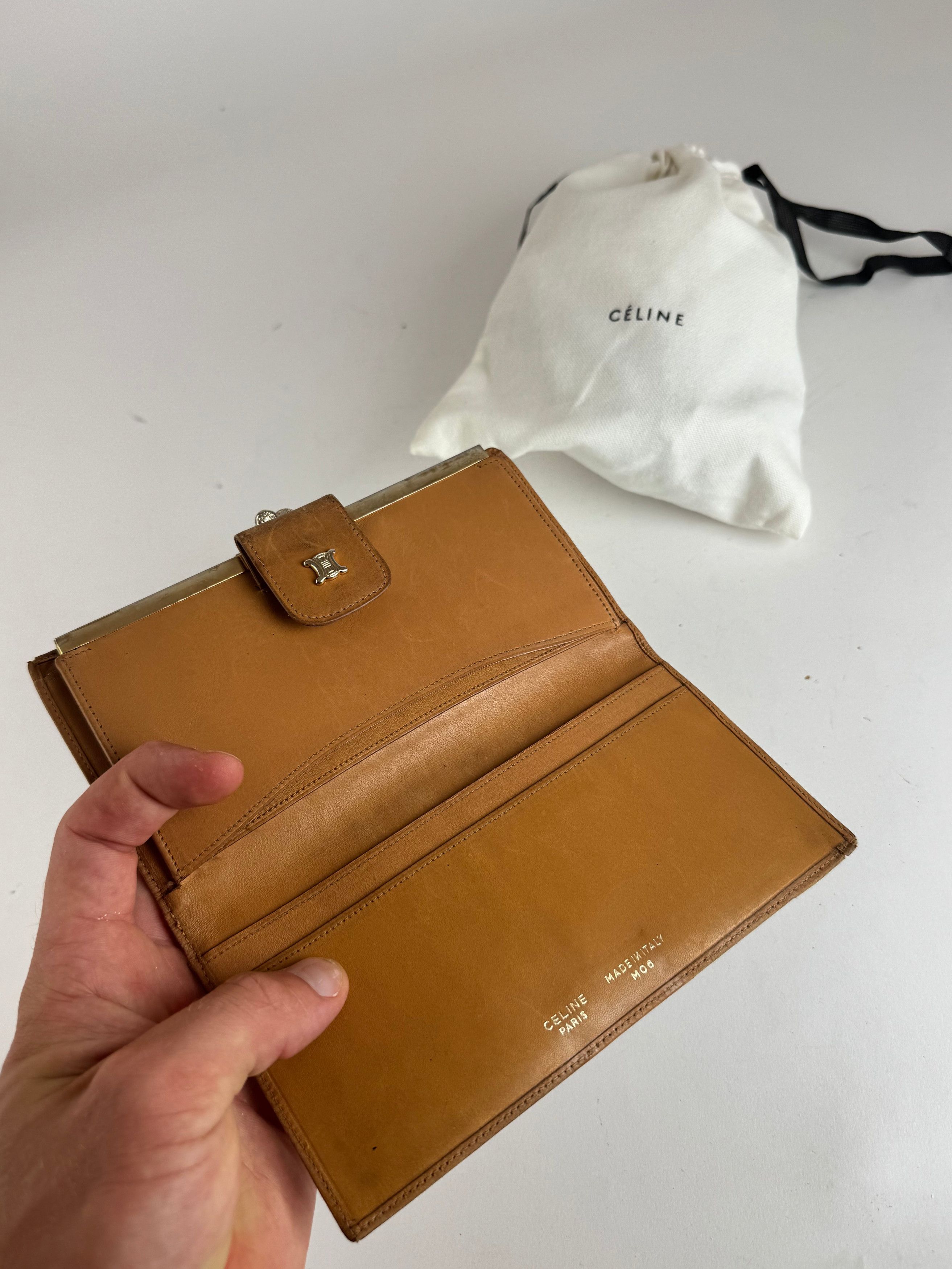 Celine Vintage Paris Triomphe Leather Wallet beige Size ONE SIZE - 7 Thumbnail