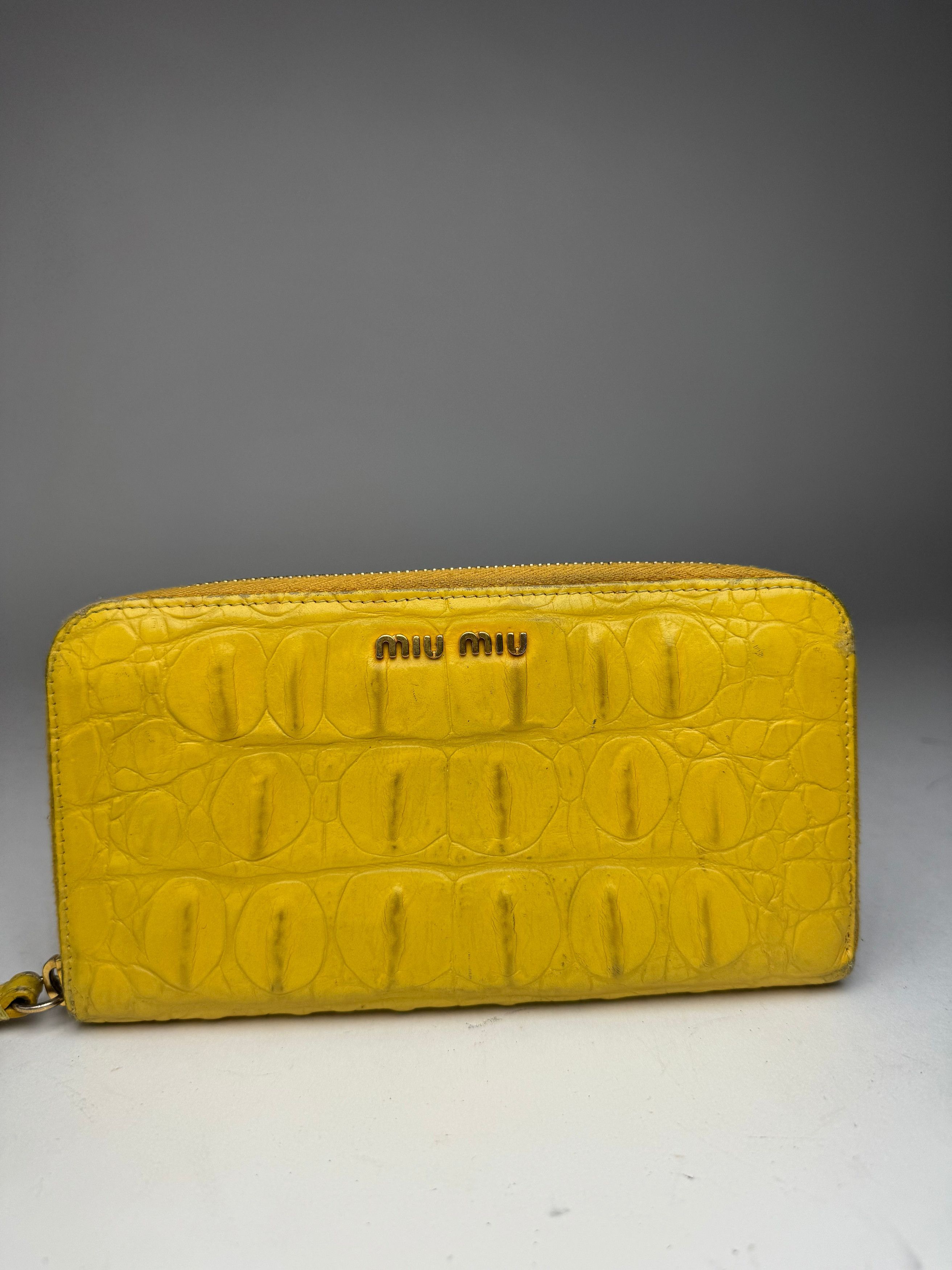 Miu Miu Vintage Leather Wallet Yellow Size ONE SIZE - 8 Thumbnail