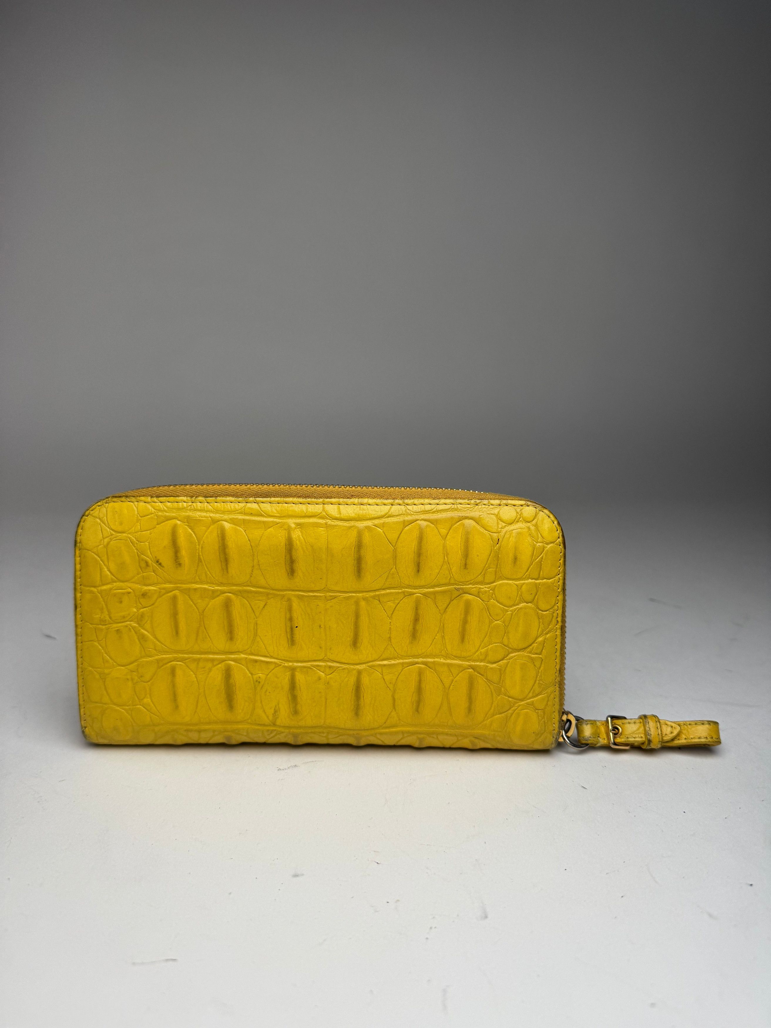 Miu Miu Vintage Leather Wallet Yellow Size ONE SIZE - 2 Thumbnail