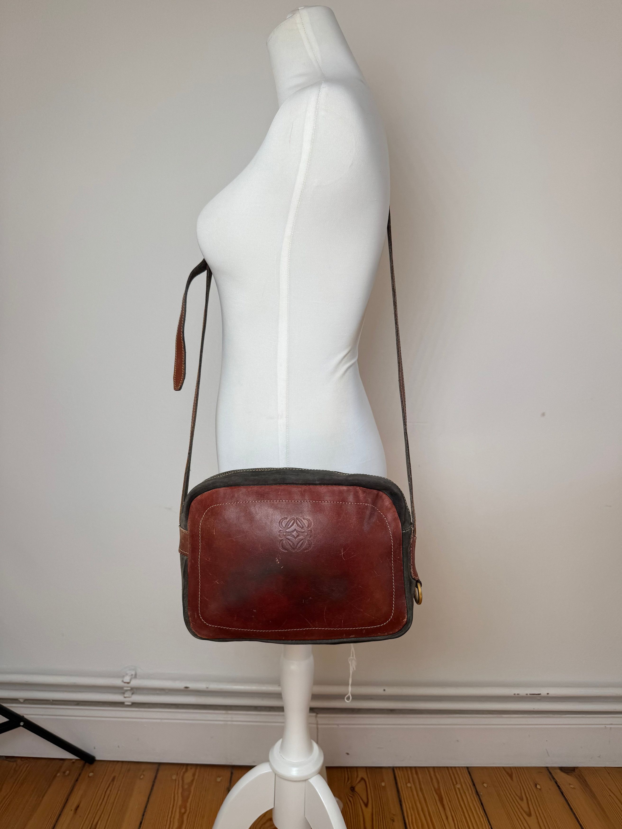 Loewe Vintage Madrid Suede Leather bag Red Green Size ONE SIZE - 7 Thumbnail