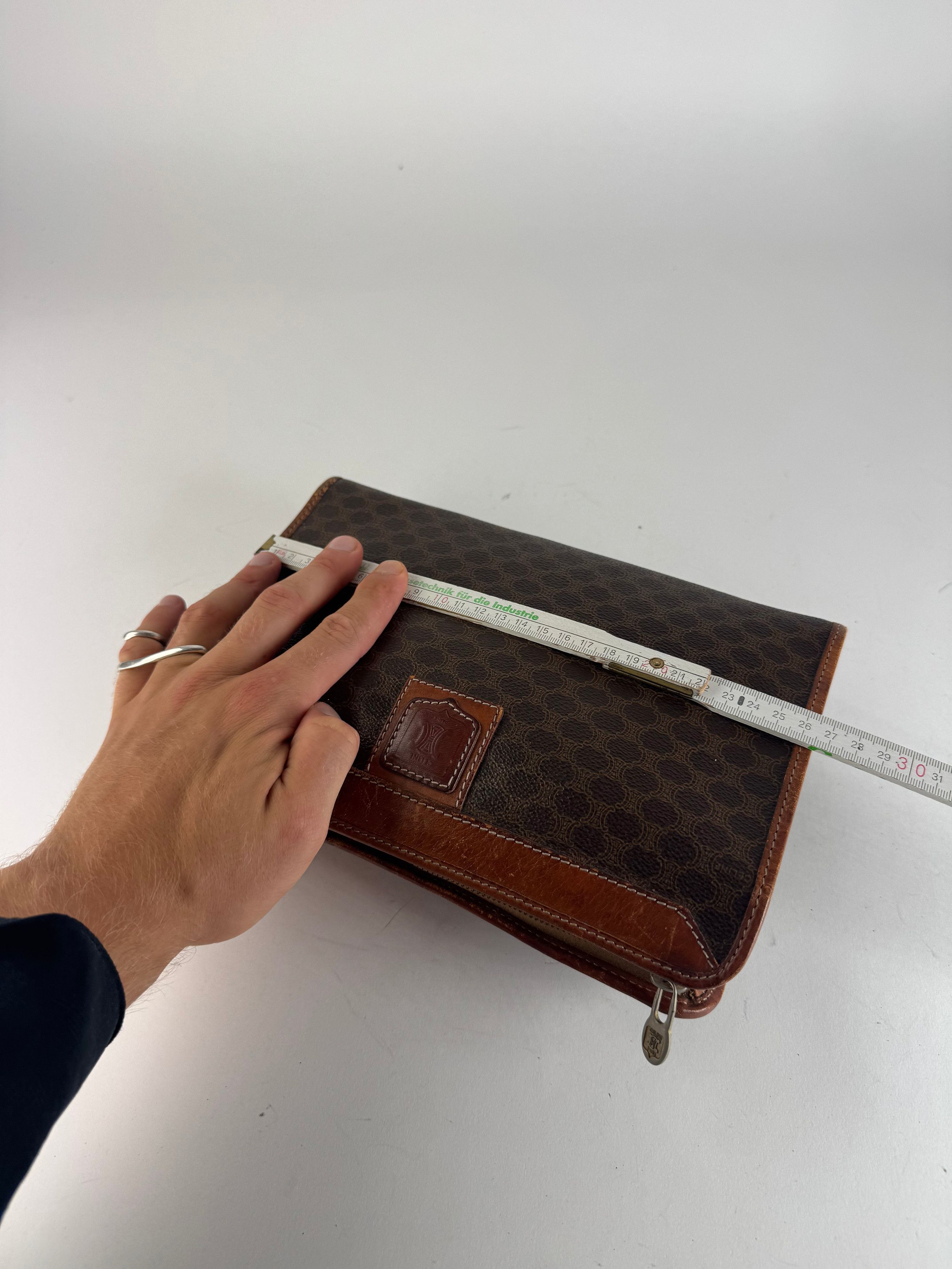 Celine Vintage Paris Leather Clutch Brown Size ONE SIZE - 10 Thumbnail