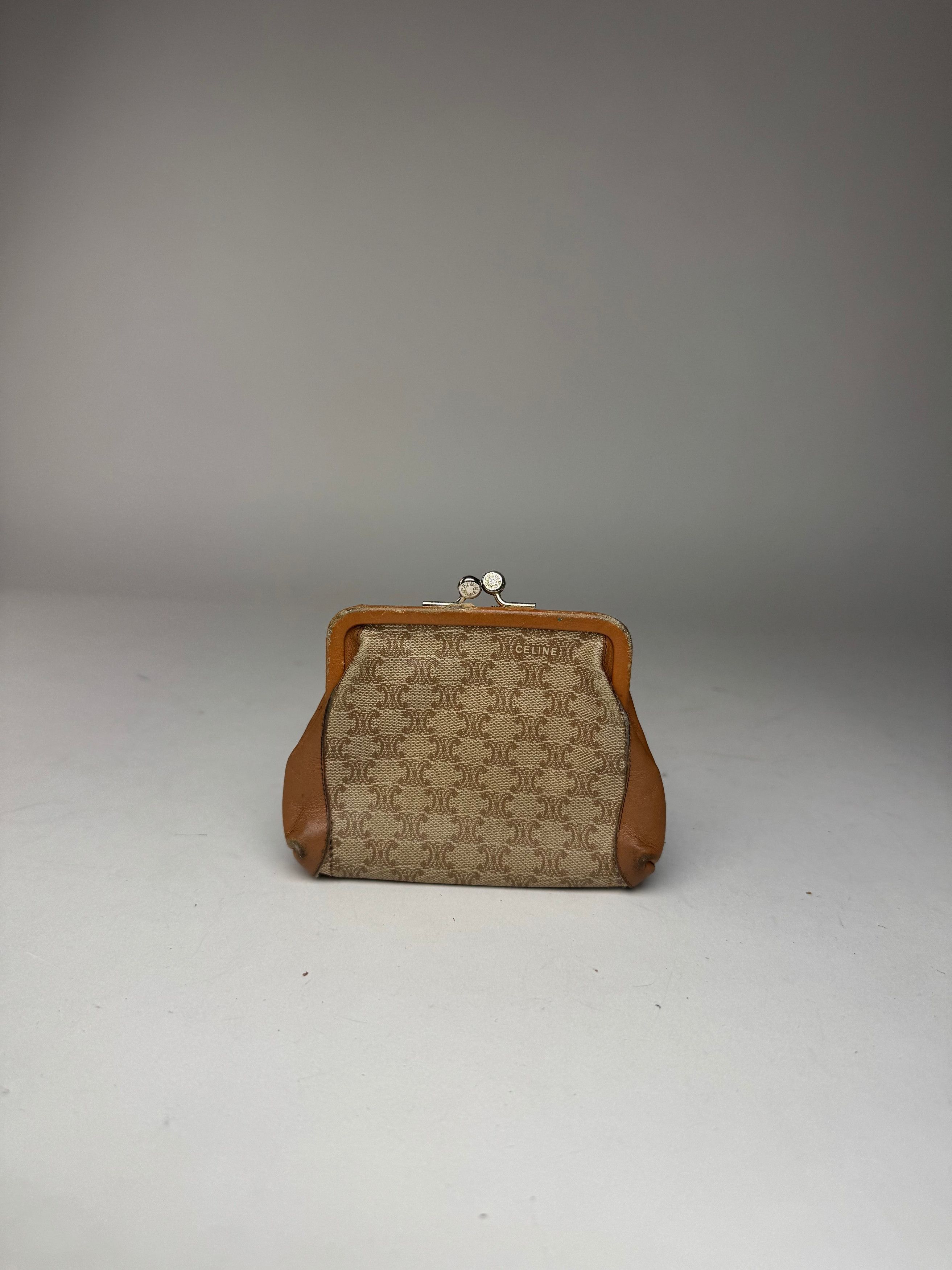 Celine Vintage Paris Triomphe Monogram Leather card Holder / Purse Size ONE SIZE - 8 Thumbnail