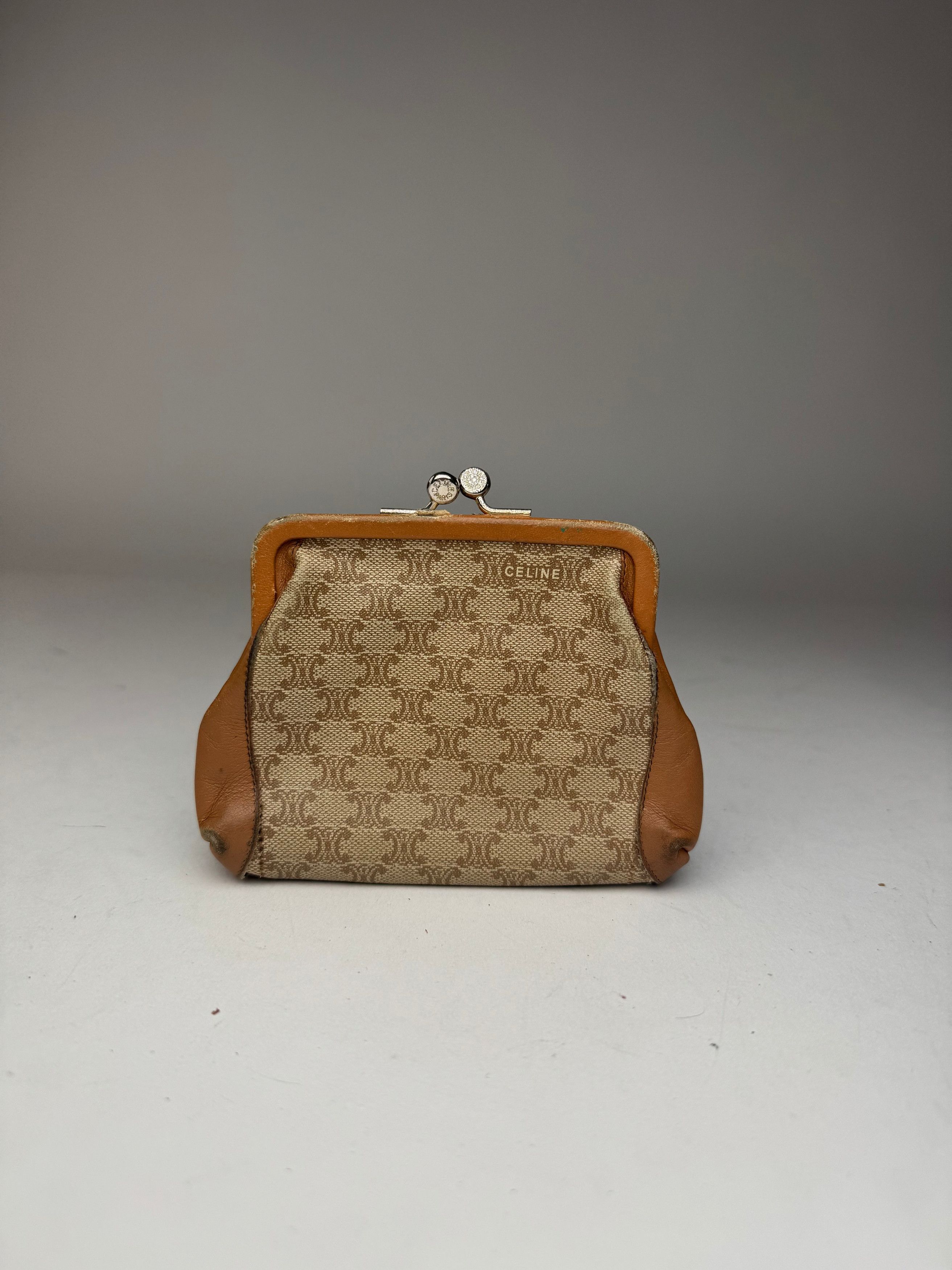 Celine Vintage Paris Triomphe Monogram Leather card Holder / Purse Size ONE SIZE - 2 Thumbnail