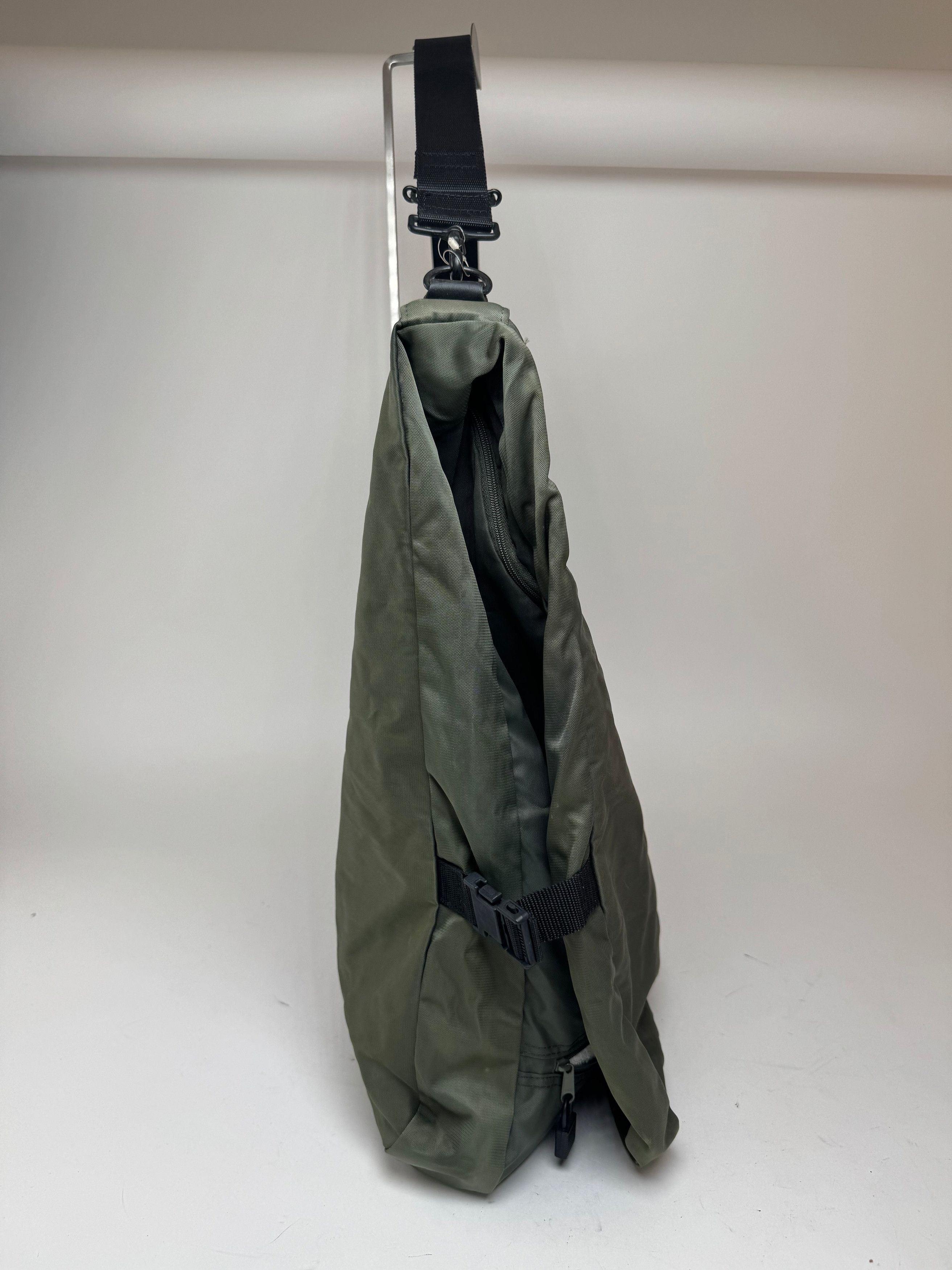 Issey Miyake Vintage Canvas Polyester Travel 2 Way Bag Grey Size ONE SIZE - 7 Thumbnail