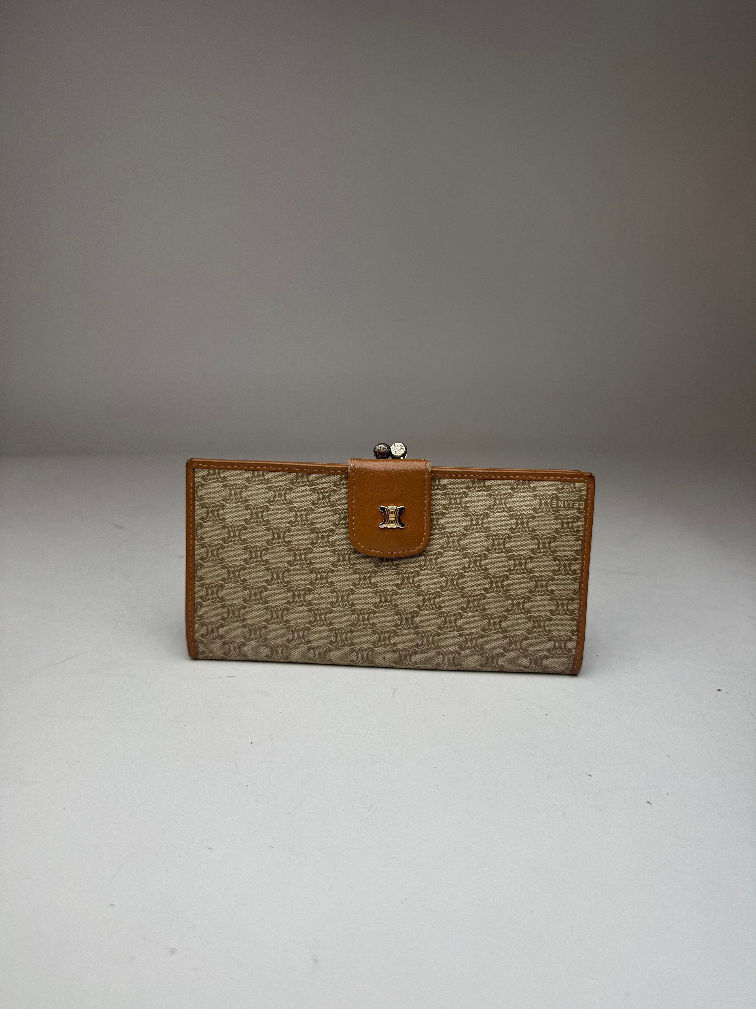 Celine Vintage Paris Monogram Leather Wallet beige Size ONE SIZE - 5 Thumbnail