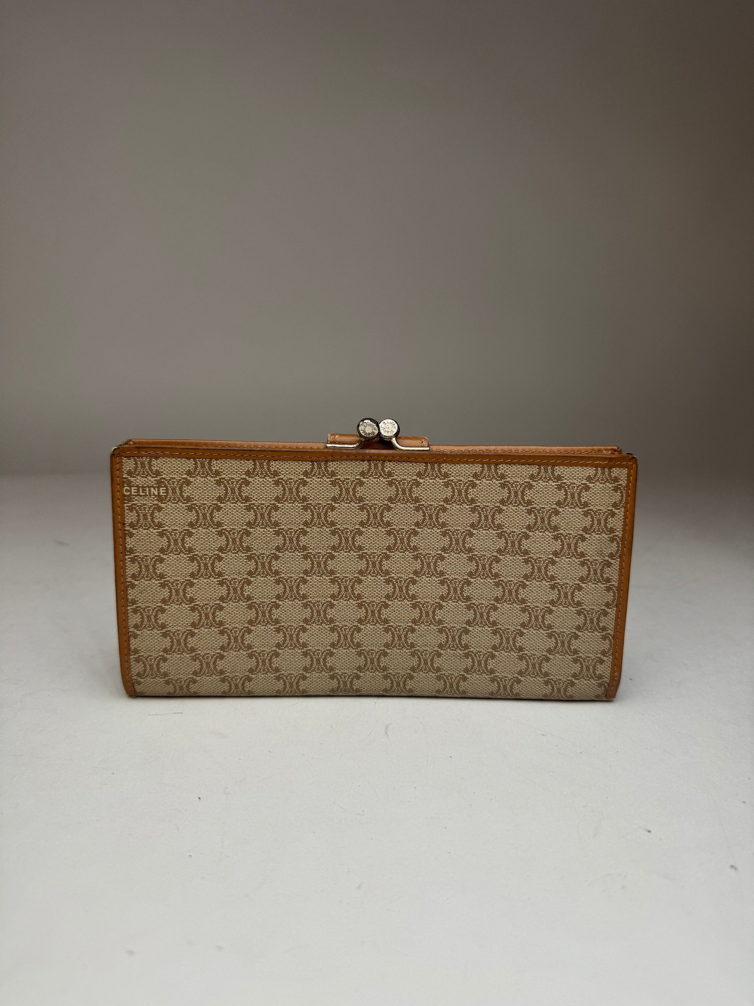 Celine Vintage Paris Monogram Leather Wallet beige Size ONE SIZE - 2 Thumbnail