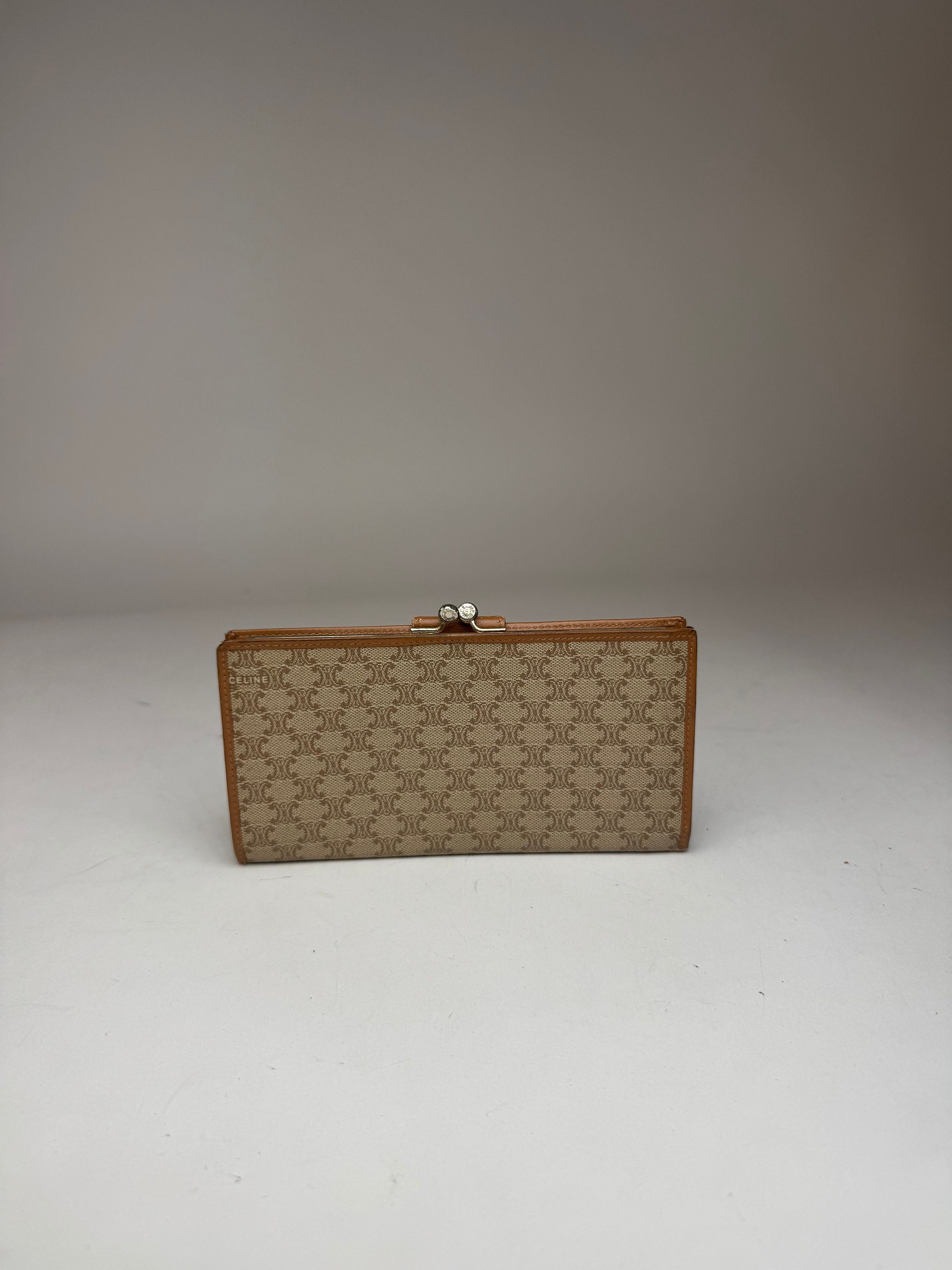 Celine Vintage Paris Monogram Leather Wallet beige Size ONE SIZE - 12 Thumbnail