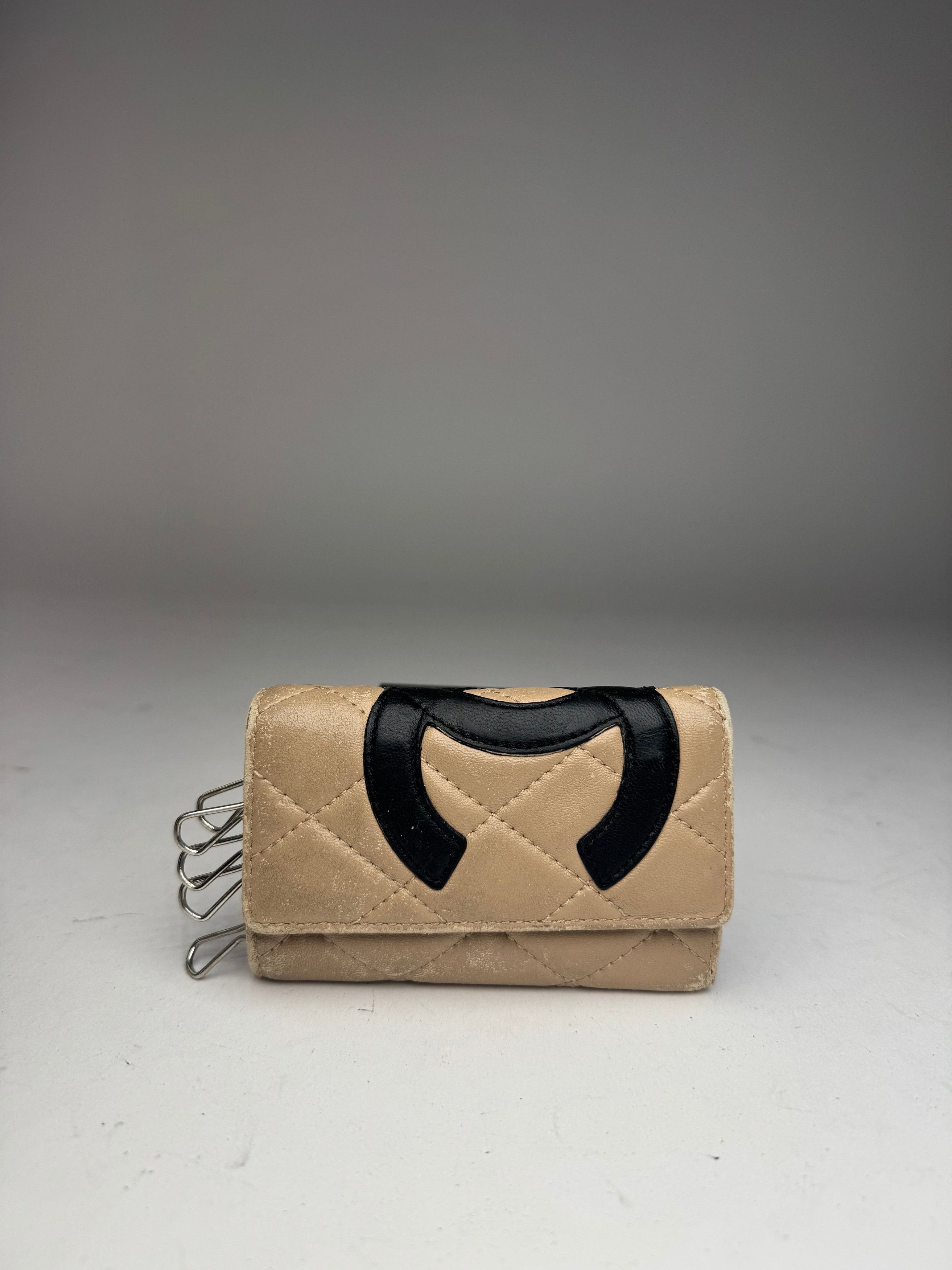 Chanel Vintage Leather Key Holder Beige black Size ONE SIZE - 12 Thumbnail