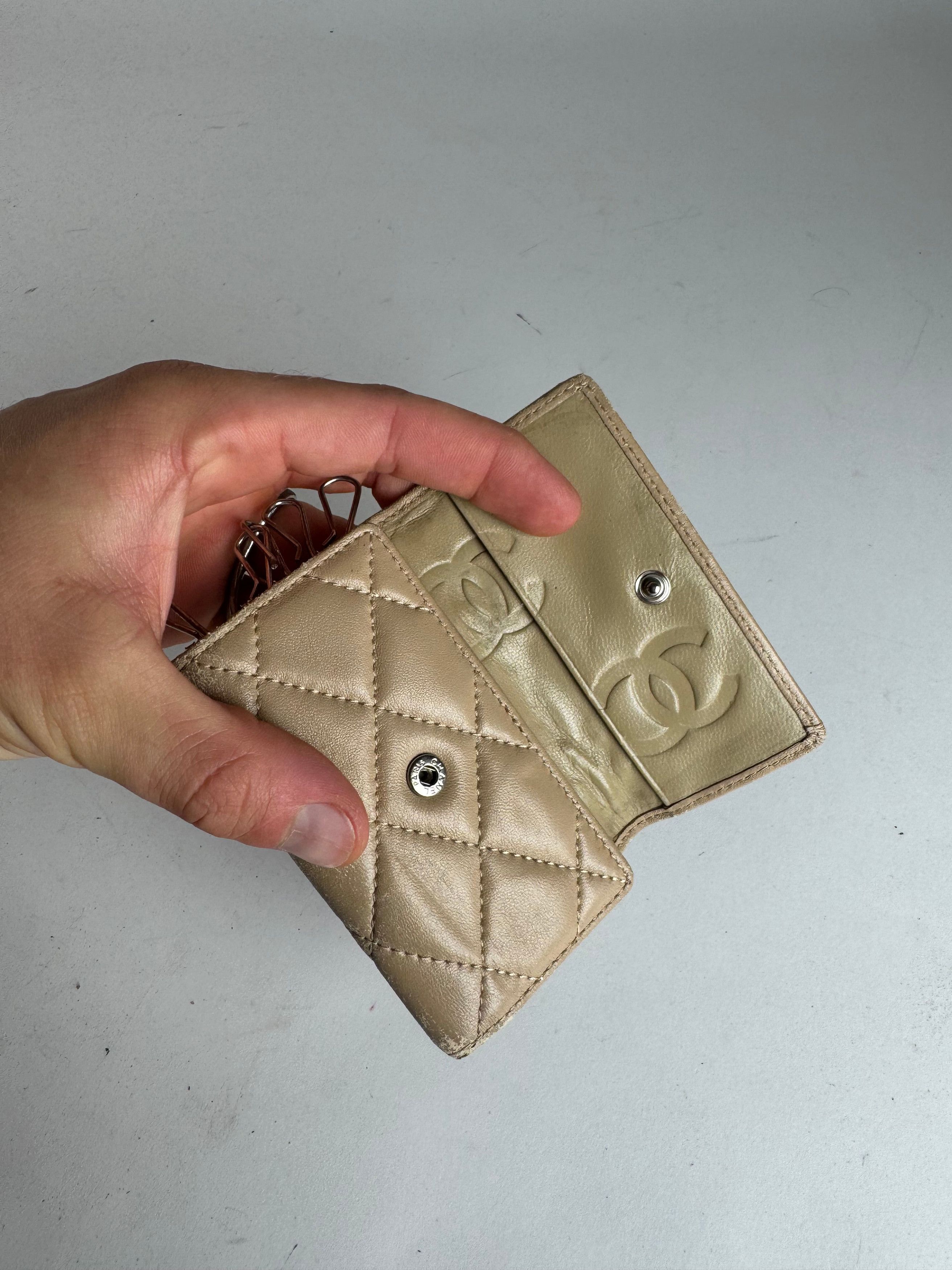 Chanel Vintage Leather Key Holder Beige black Size ONE SIZE - 5 Thumbnail