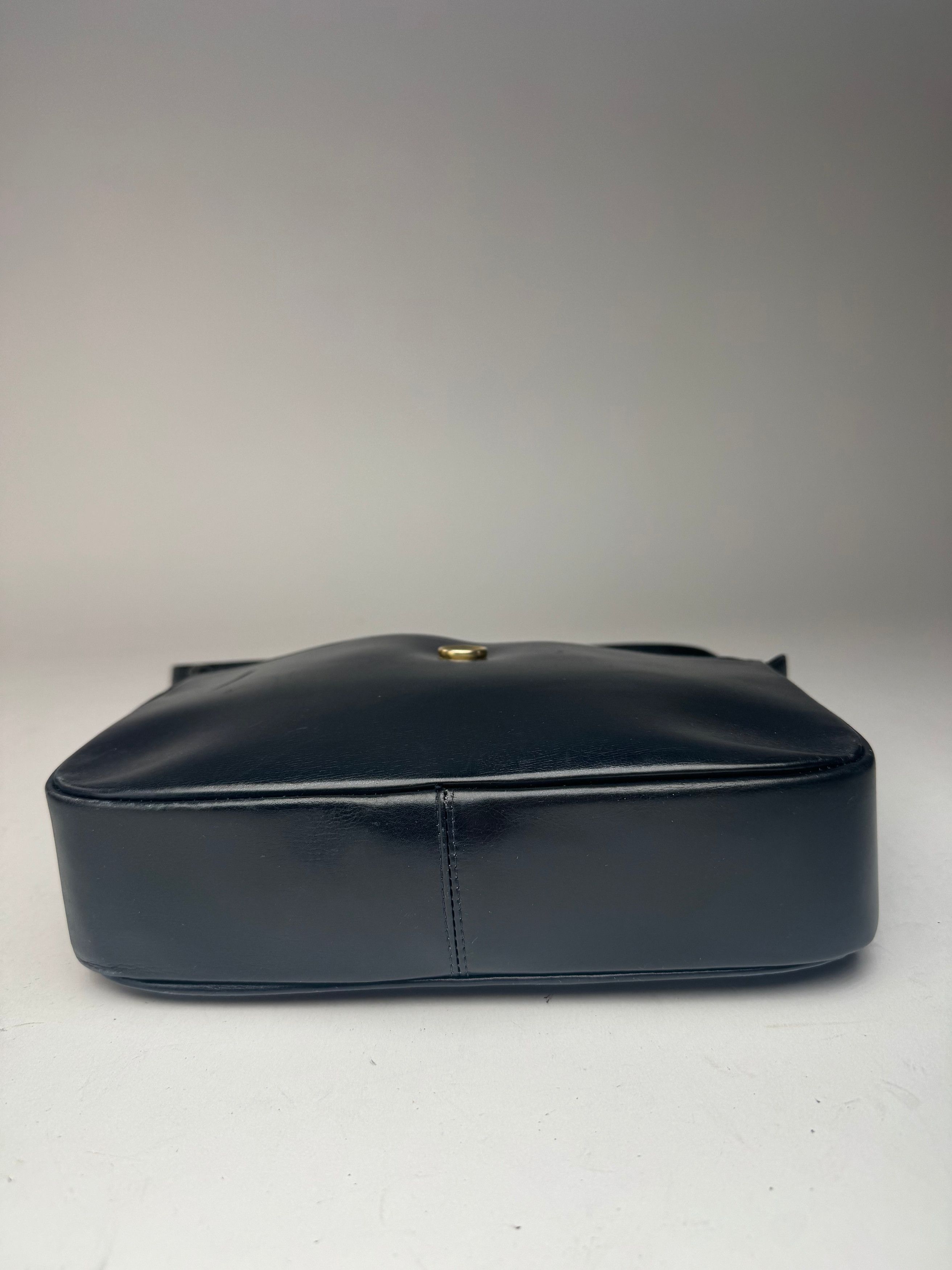 Givenchy Vintage Leather Bag Navy Size ONE SIZE - 9 Thumbnail