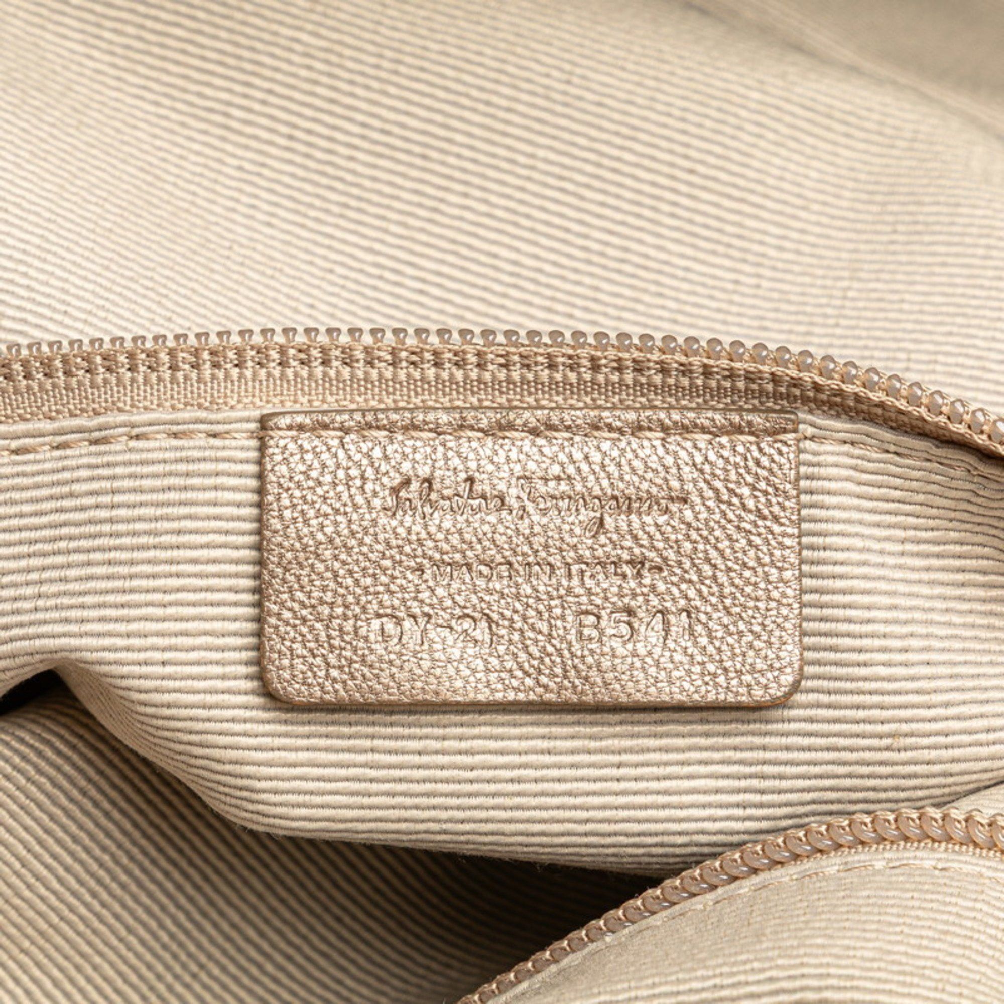 Salvatore Ferragamo Salvatore Ferragamo Vara Ribbon Tote Bag in Gold Leather for Women Size ONE SIZE - 10 Thumbnail