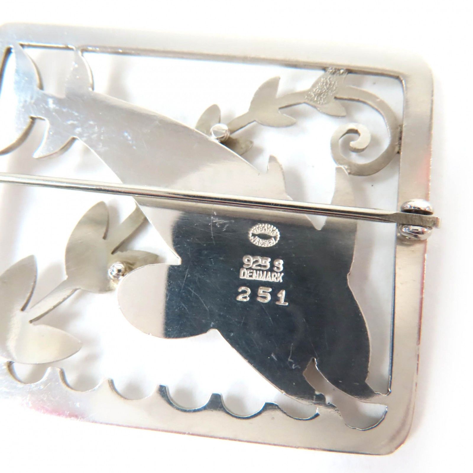 Other Other Georg Jensen Dolphin Silver 925 Brooch Metal Brooch DUTY FREE for USA Size ONE SIZE - 5 Thumbnail