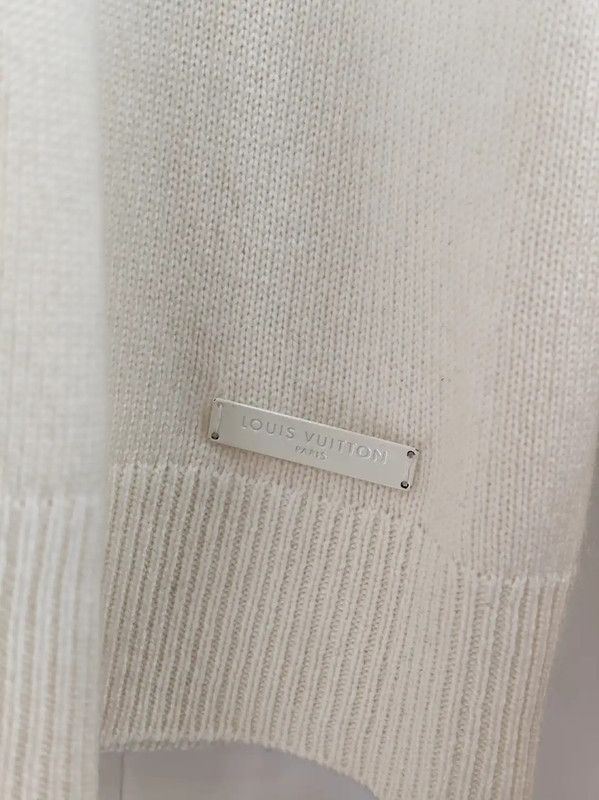 Louis Vuitton Louis Vuitton Winter Cream Cashmere Knit Sweater 0089 Size XS / US 0-2 / IT 36-38 - 3 Thumbnail