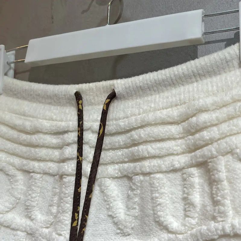 Louis Vuitton Louis Vuitton Cream Cotton Women's Shorts 0089 Size 23" - 6 Thumbnail