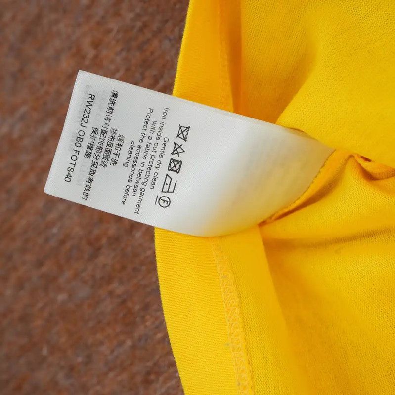 Louis Vuitton Louis Vuitton Yellow Chain Short Sleeve T-Shirt 0089 Size M / US 6-8 / IT 42-44 - 4 Thumbnail