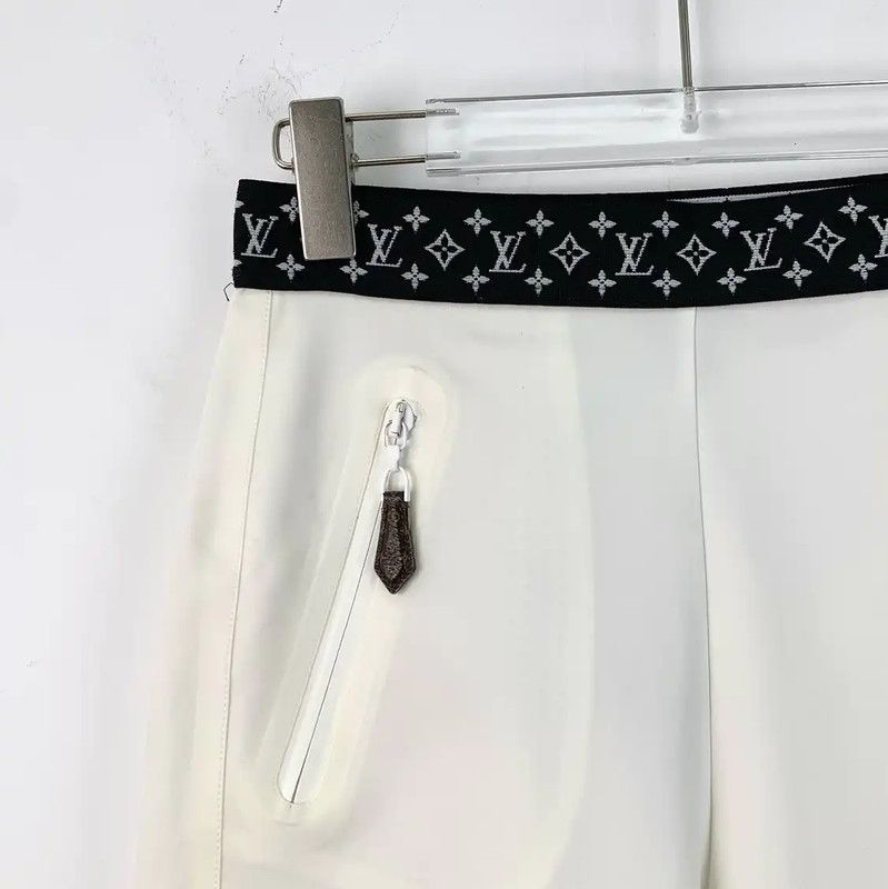 Louis Vuitton Louis Vuitton White Casual Women's Shorts 0089 Size 23" - 3 Thumbnail