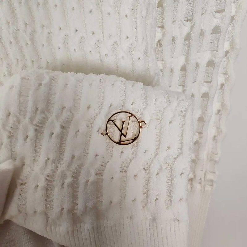 Louis Vuitton Louis Vuitton White Knit Sweater for Women 0089 Size M / US 6-8 / IT 42-44 - 4 Thumbnail
