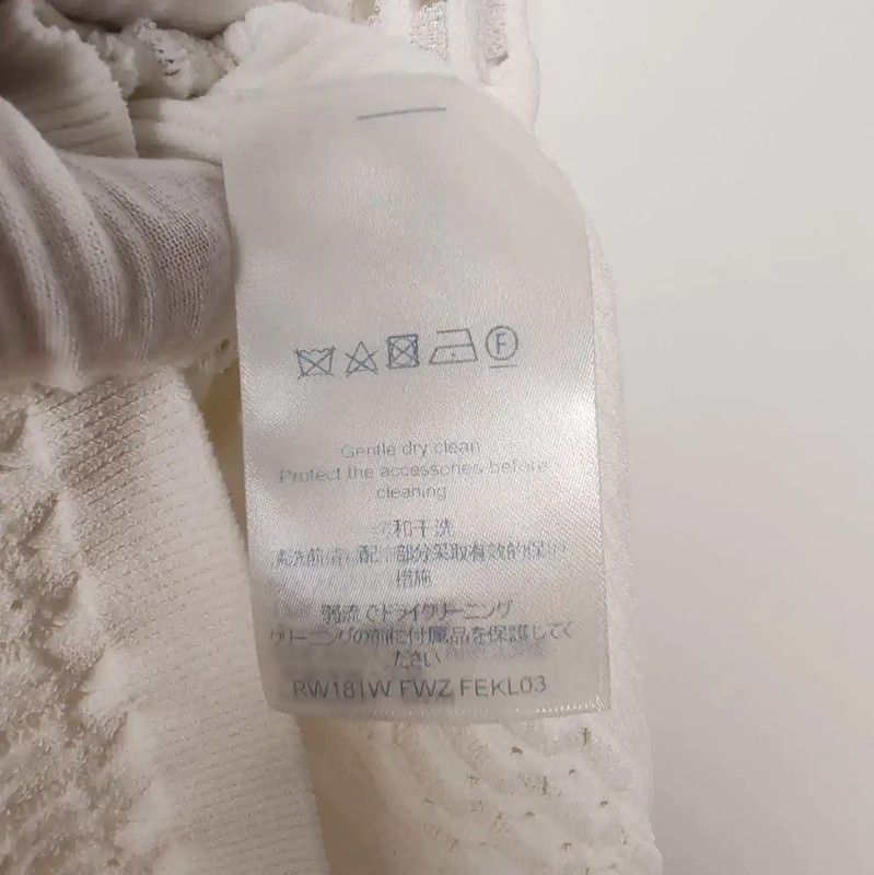 Louis Vuitton Louis Vuitton White Knit Sweater for Women 0089 Size M / US 6-8 / IT 42-44 - 5 Thumbnail