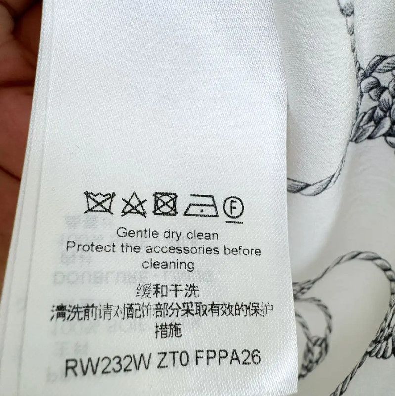 Louis Vuitton Louis Vuitton Women's White Shorts Size S 0089 Size 23" - 5 Thumbnail