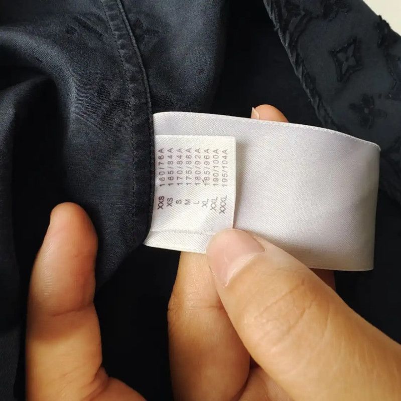 Louis Vuitton Louis Vuitton Women's Dark Blue Cotton Shirt 0089 Size S / US 4 / IT 40 - 4 Thumbnail