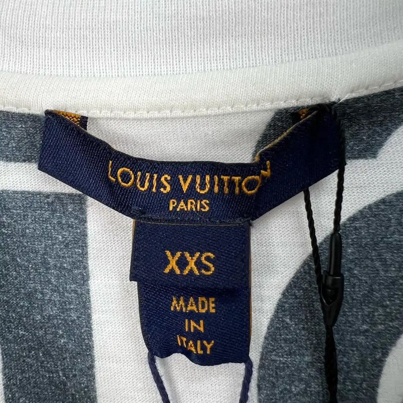 Louis Vuitton Louis Vuitton Women's White Logo T-Shirt 0089 Size XXS / US 00 / IT 34 - 3 Thumbnail