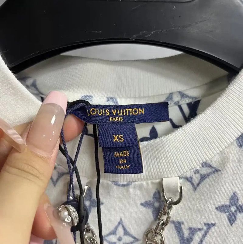 Louis Vuitton Louis Vuitton White Cotton Women's T-Shirt 0089 Size XS / US 0-2 / IT 36-38 - 2 Thumbnail