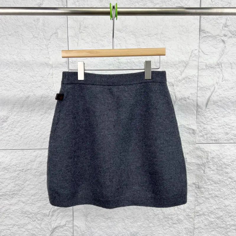 Louis Vuitton Louis Vuitton Gray Cotton Women’s Skirt 0089 Size 23" - 2 Thumbnail