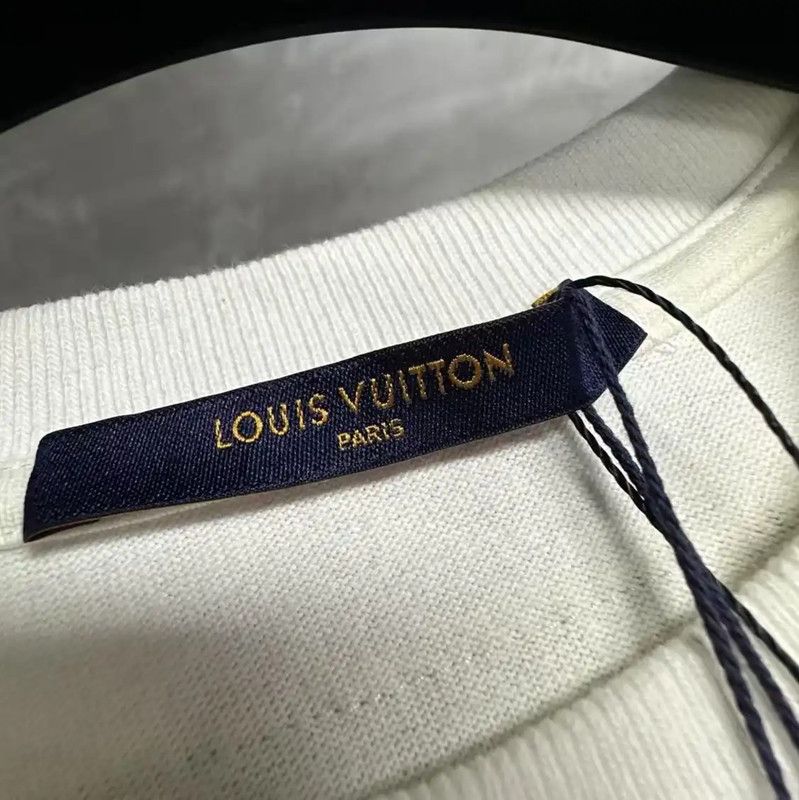 Louis Vuitton Louis Vuitton White Cotton Women's T-Shirt 0089 Size S / US 4 / IT 40 - 3 Thumbnail