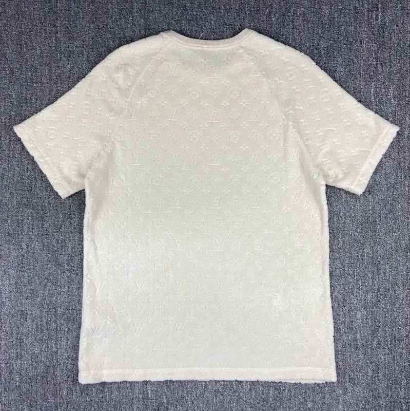 Louis Vuitton Louis Vuitton Cream Silk T-shirt 0089 Size M / US 6-8 / IT 42-44 - 3 Thumbnail