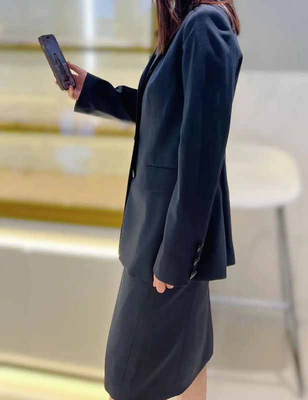 Louis Vuitton Louis Vuitton Women's Black Wool Blazer Coat 0089 Size ONE SIZE - 6 Thumbnail