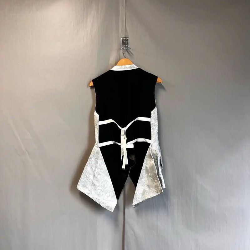 Louis Vuitton Louis Vuitton Silver Nylon Women's Jacket 0089 Size M / US 6-8 / IT 42-44 - 2 Thumbnail