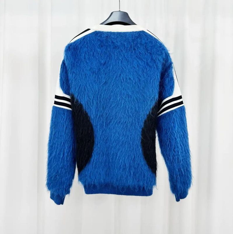 Louis Vuitton Louis Vuitton M Size Blue Mohair Sweater 0089 Size M / US 6-8 / IT 42-44 - 2 Thumbnail