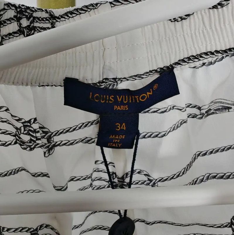 Louis Vuitton Louis Vuitton Summer White Silk Logo Shorts 0089 Size 23" - 4 Thumbnail