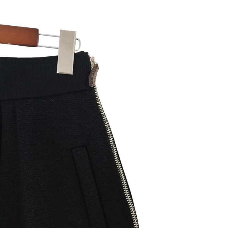 Louis Vuitton Louis Vuitton Black Cotton Women's Shorts 0089 Size 23" - 3 Thumbnail