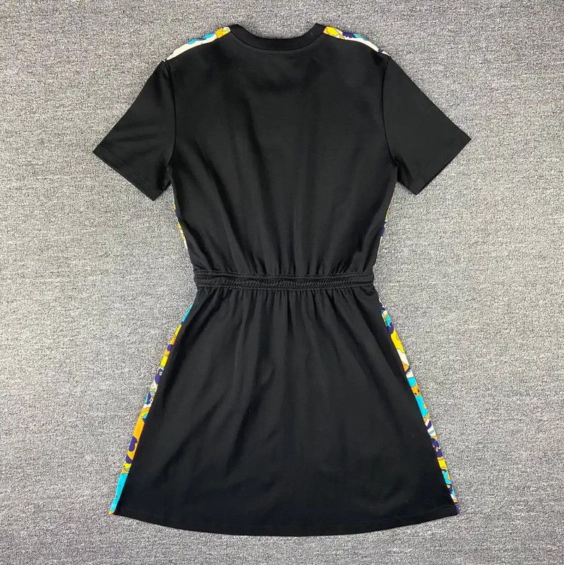Louis Vuitton Louis Vuitton Multicolor Silk Dress for Women 0089 Size S / US 4 / IT 40 - 2 Thumbnail