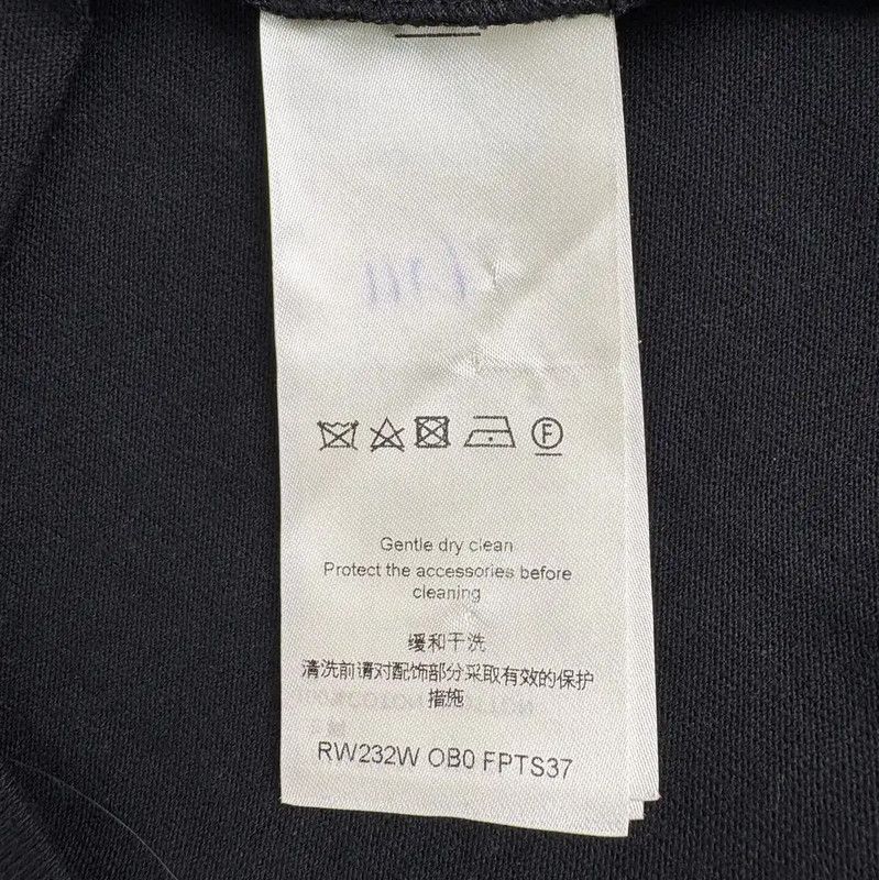 Louis Vuitton Louis Vuitton Black Cotton Women's T-shirt 0089 Size M / US 6-8 / IT 42-44 - 4 Thumbnail