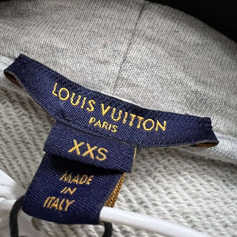Louis Vuitton Louis Vuitton Gray Logo Crop Hoodie for Women 0089 Size XXS / US 00 / IT 34 - 5 Thumbnail
