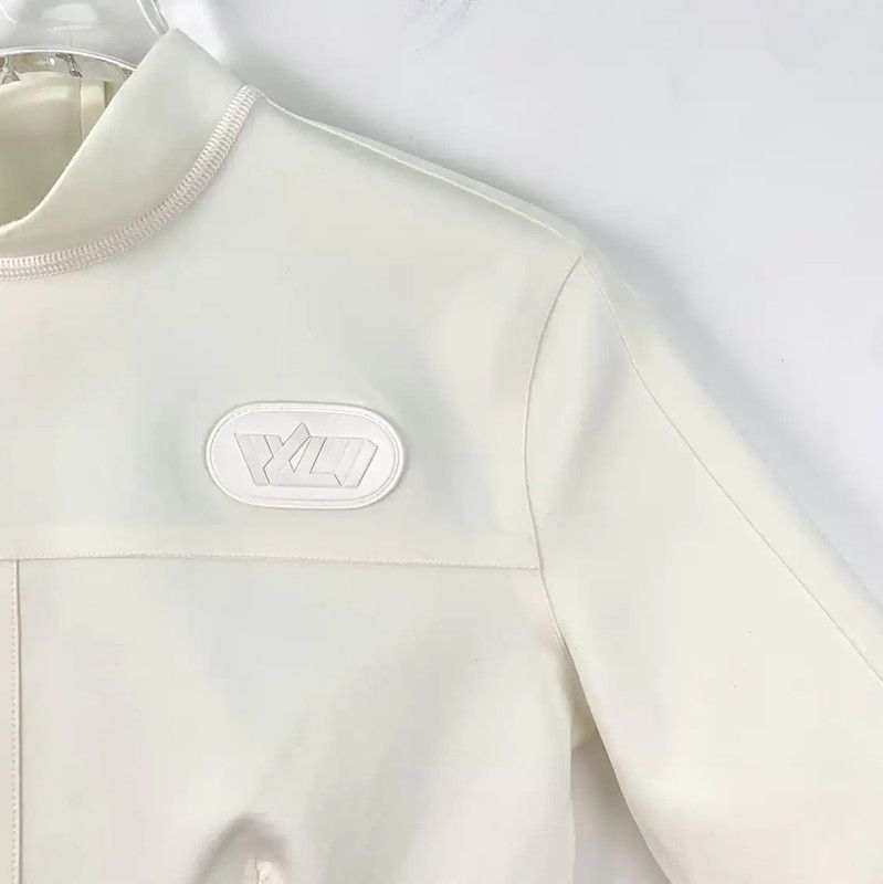 Louis Vuitton Louis Vuitton White Cropped Women’s T-Shirt 0089 Size M / US 6-8 / IT 42-44 - 3 Thumbnail