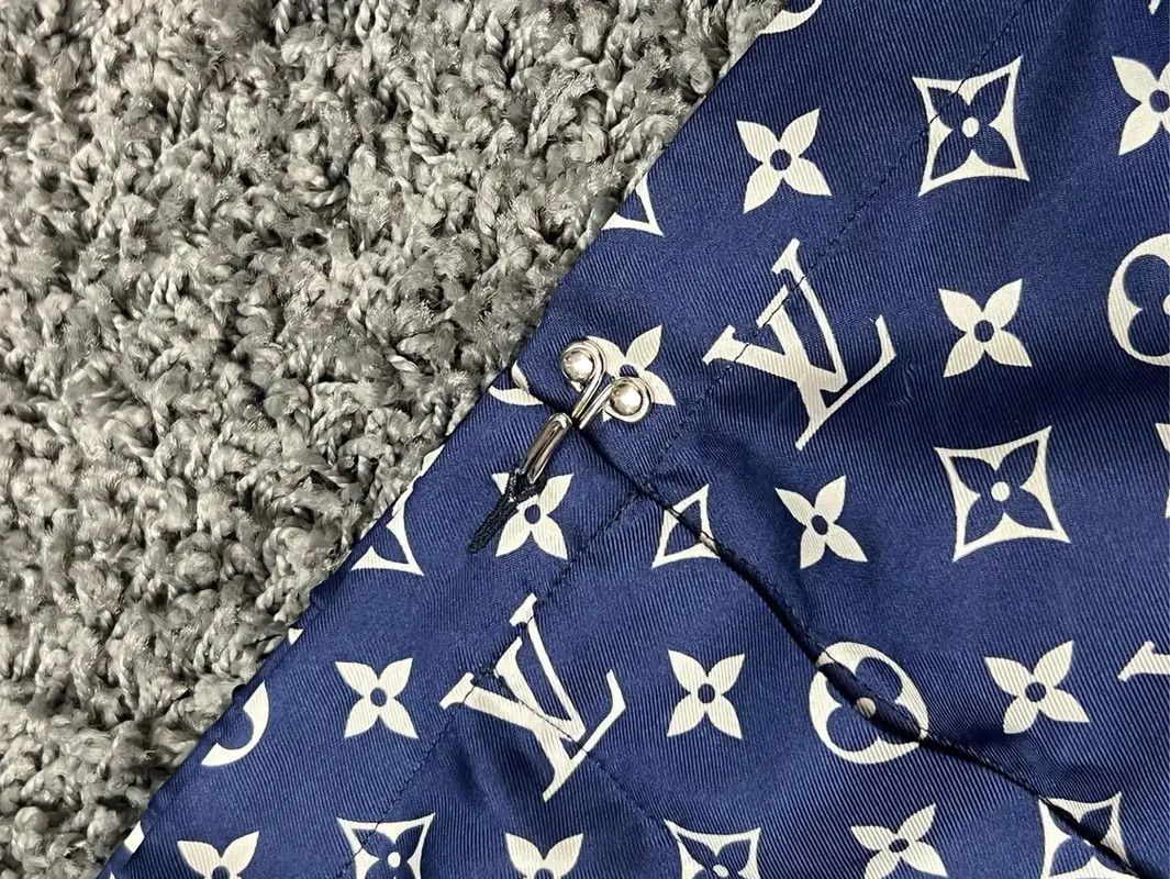 Louis Vuitton Louis Vuitton Women's Blue Polyester Shorts 0089 Size 23" - 3 Thumbnail