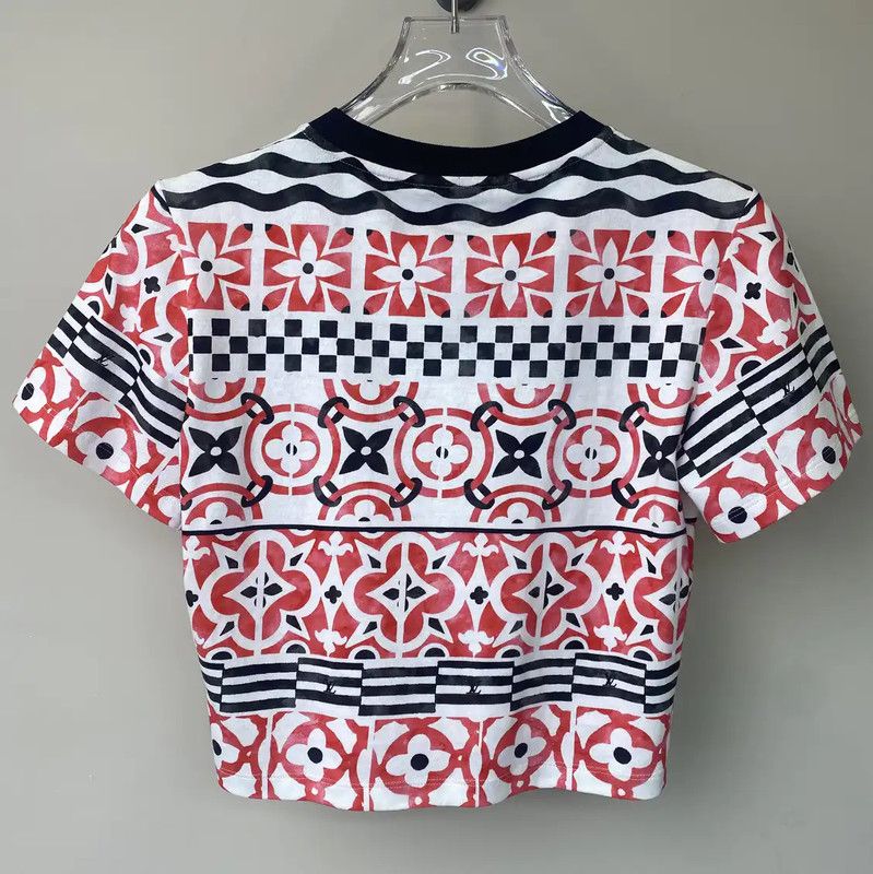 Louis Vuitton Louis Vuitton Red Cotton Women's T-Shirt 0089 Size M / US 6-8 / IT 42-44 - 2 Thumbnail