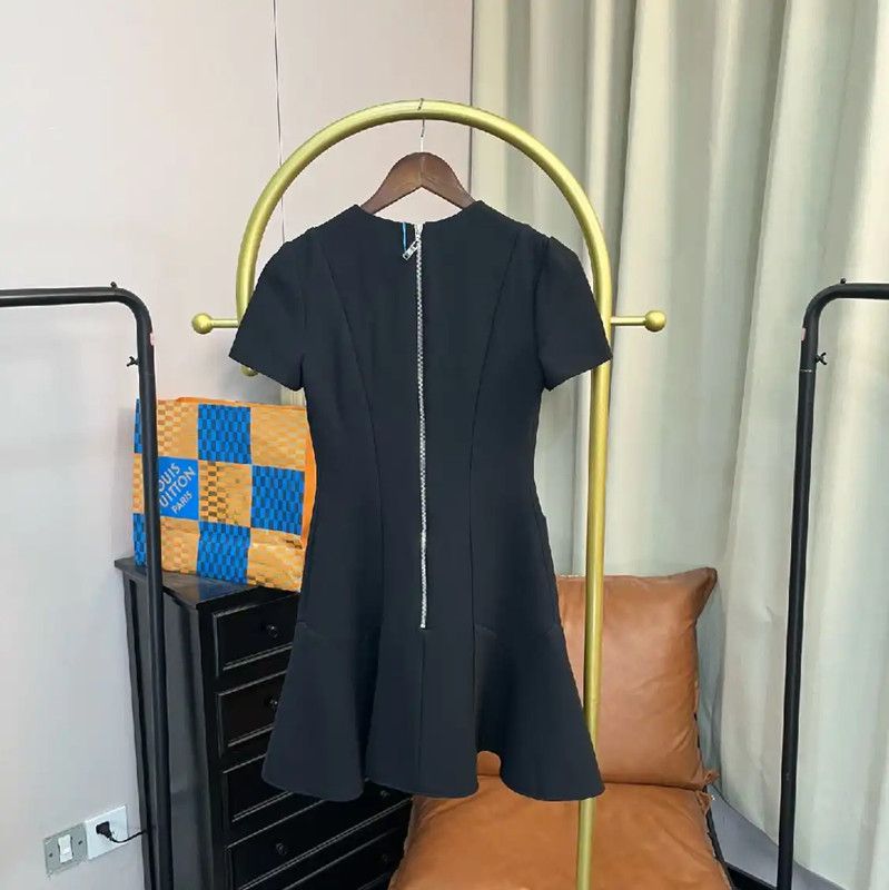 Louis Vuitton Louis Vuitton Black Wool Dress Size XS 0089 Size XS / US 0-2 / IT 36-38 - 2 Thumbnail