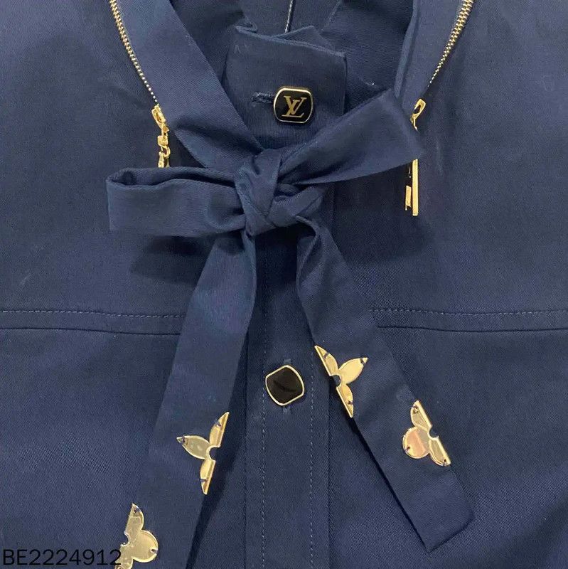 Louis Vuitton Louis Vuitton Women's Navy Blouse with Bow Detail 0089 Size ONE SIZE - 4 Thumbnail