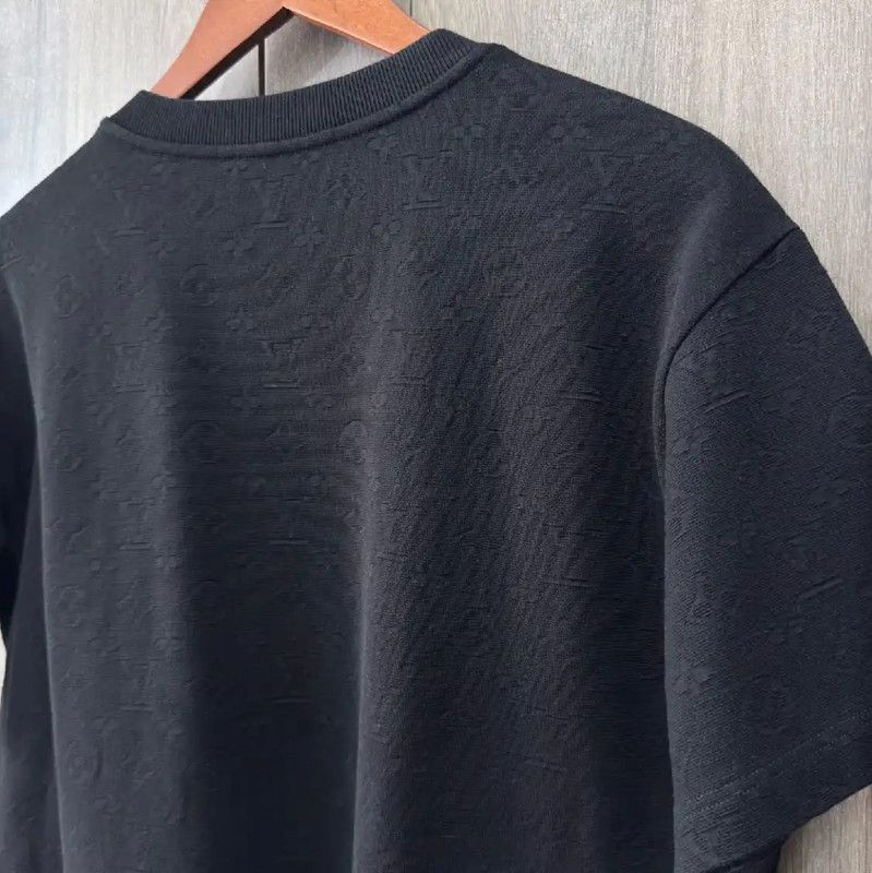 Louis Vuitton Louis Vuitton Black Leather T-Shirt for Women 0089 Size M / US 6-8 / IT 42-44 - 3 Thumbnail