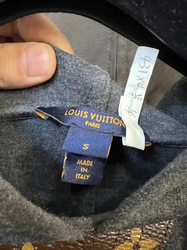 Louis Vuitton Louis Vuitton Gray Cotton Blend Women's Hoodie 0089 Size S / US 4 / IT 40 - 3 Thumbnail
