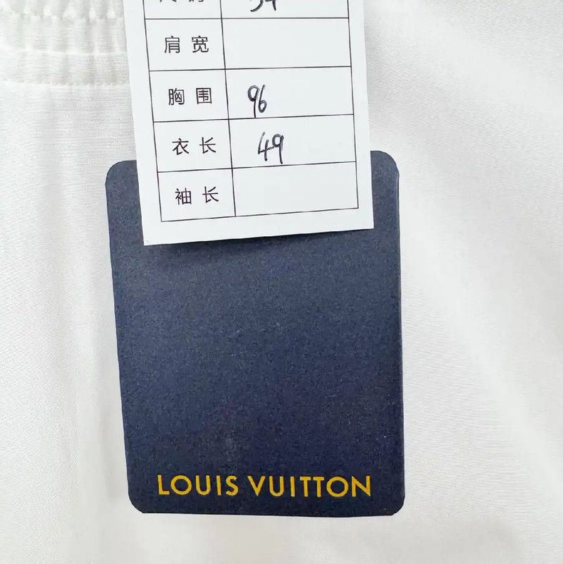Louis Vuitton Louis Vuitton Women's White Summer Short Sleeve Shirt 0089 Size XS / US 0-2 / IT 36-38 - 3 Thumbnail