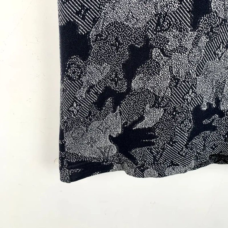 Louis Vuitton Louis Vuitton Women's Gray Cotton T-Shirt 0089 Size XS / US 0-2 / IT 36-38 - 4 Thumbnail